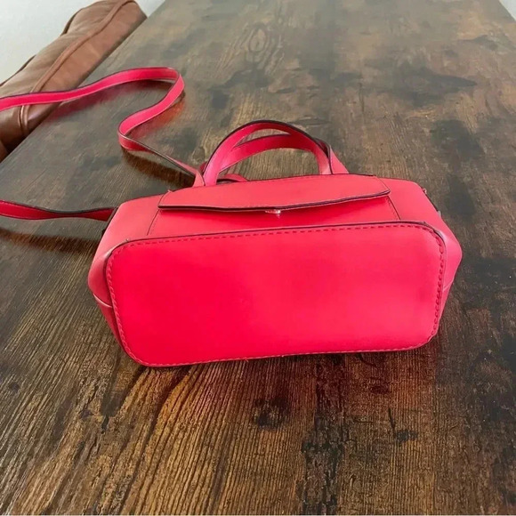 Target Red Cross body purse - Picture 6 of 12